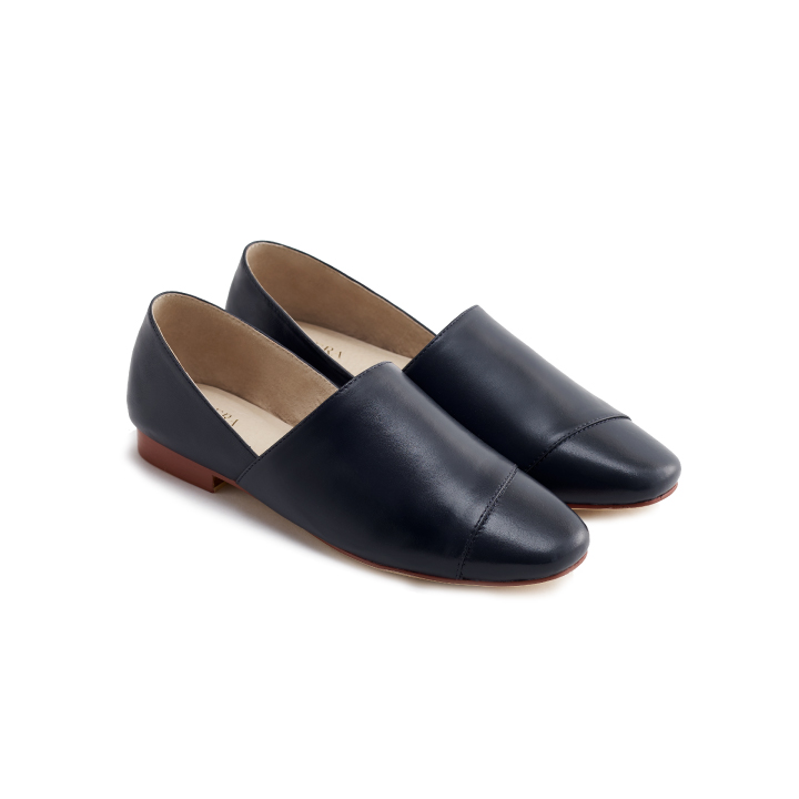 VERA Avery in Dark Navy
