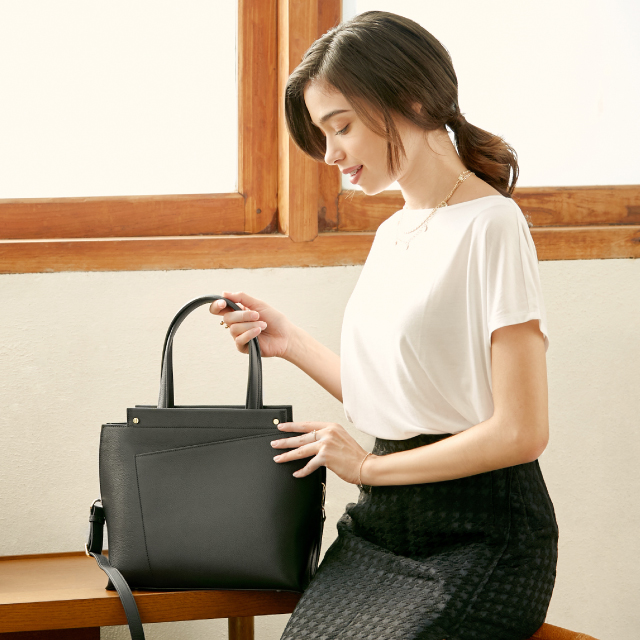 Bridget Bag - Fashion Photo