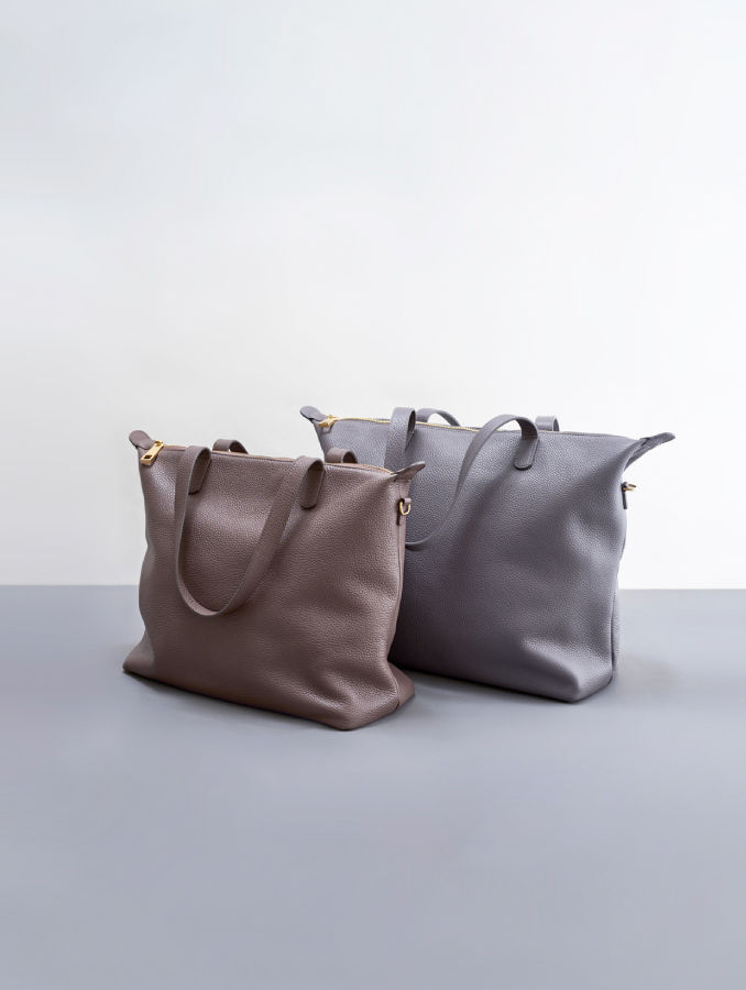 VERA Cole as Tote Bag