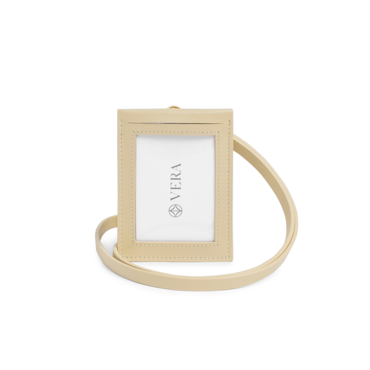 VERA Drew Badge in Linen