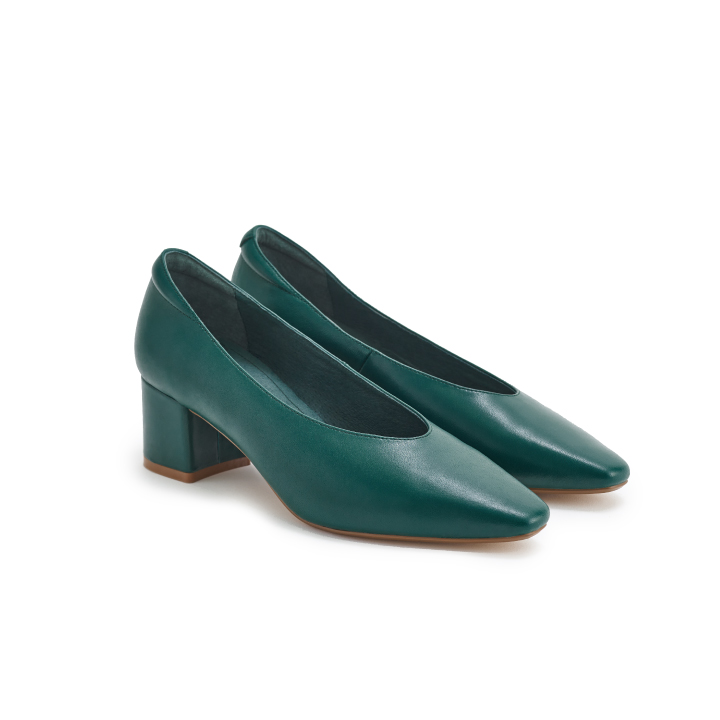 VERA Her Heels in Evergreen