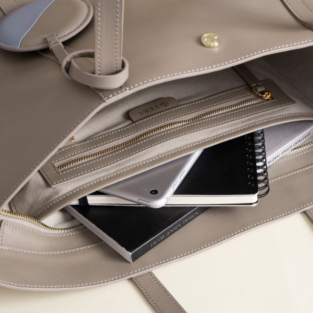 Joe's Tote - Back Pocket