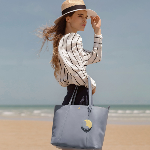 Joe's Tote - Fashion Shot