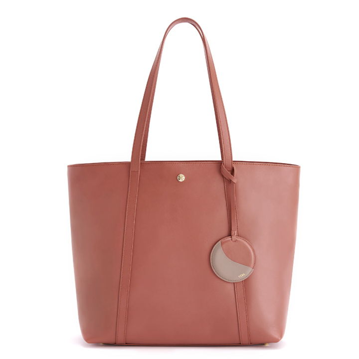 VERA Joe's Tote in Living Coral