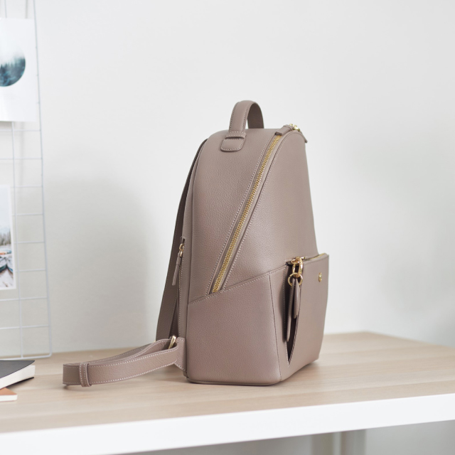 Journey - Curved Zipper