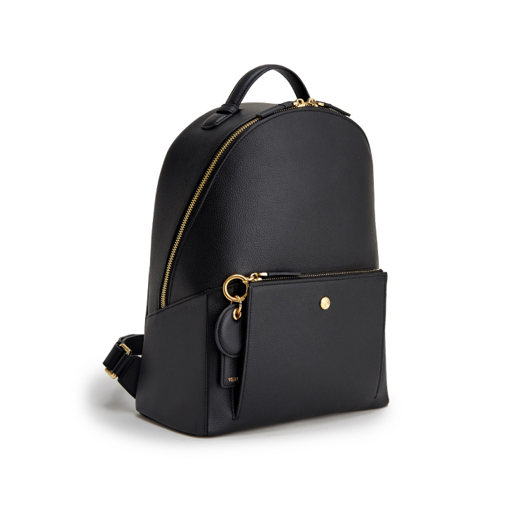 VERA Journey in Urban Black