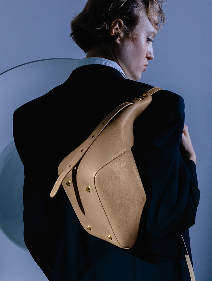 VERA Lundi 20 Shoulder style