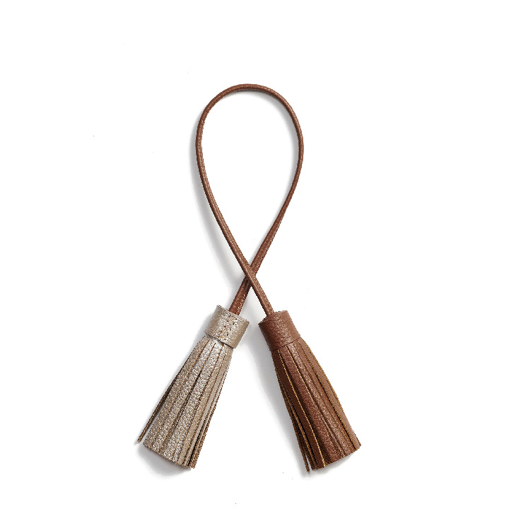VERA Tassel in Hazelnut