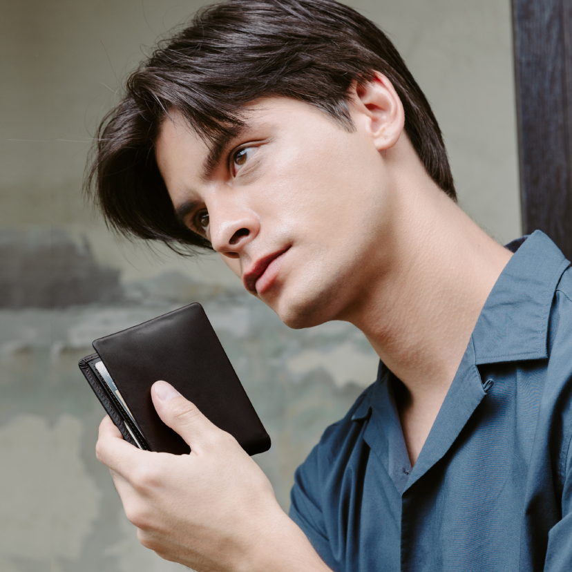 Sleek - Short Sleeve Wallet