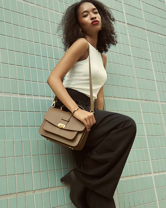 VERA Alexa in Martini Olive