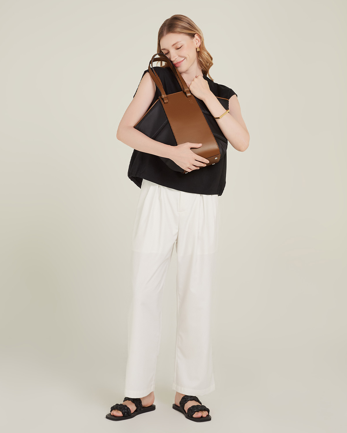 VERA Cabas Tote Puffy in Lava / Black