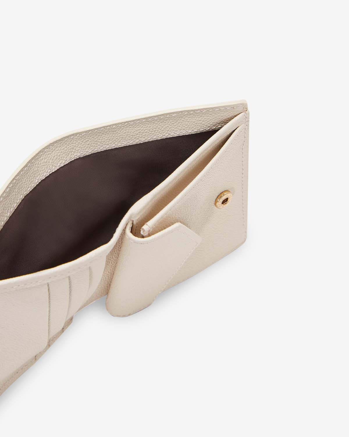 VERA CAVIAR Petite Wallet in Oyster กระเป๋าสตางค์แบบ 2 ทบ ทำจากหนังแท้ลาย Caviar สี Oyster