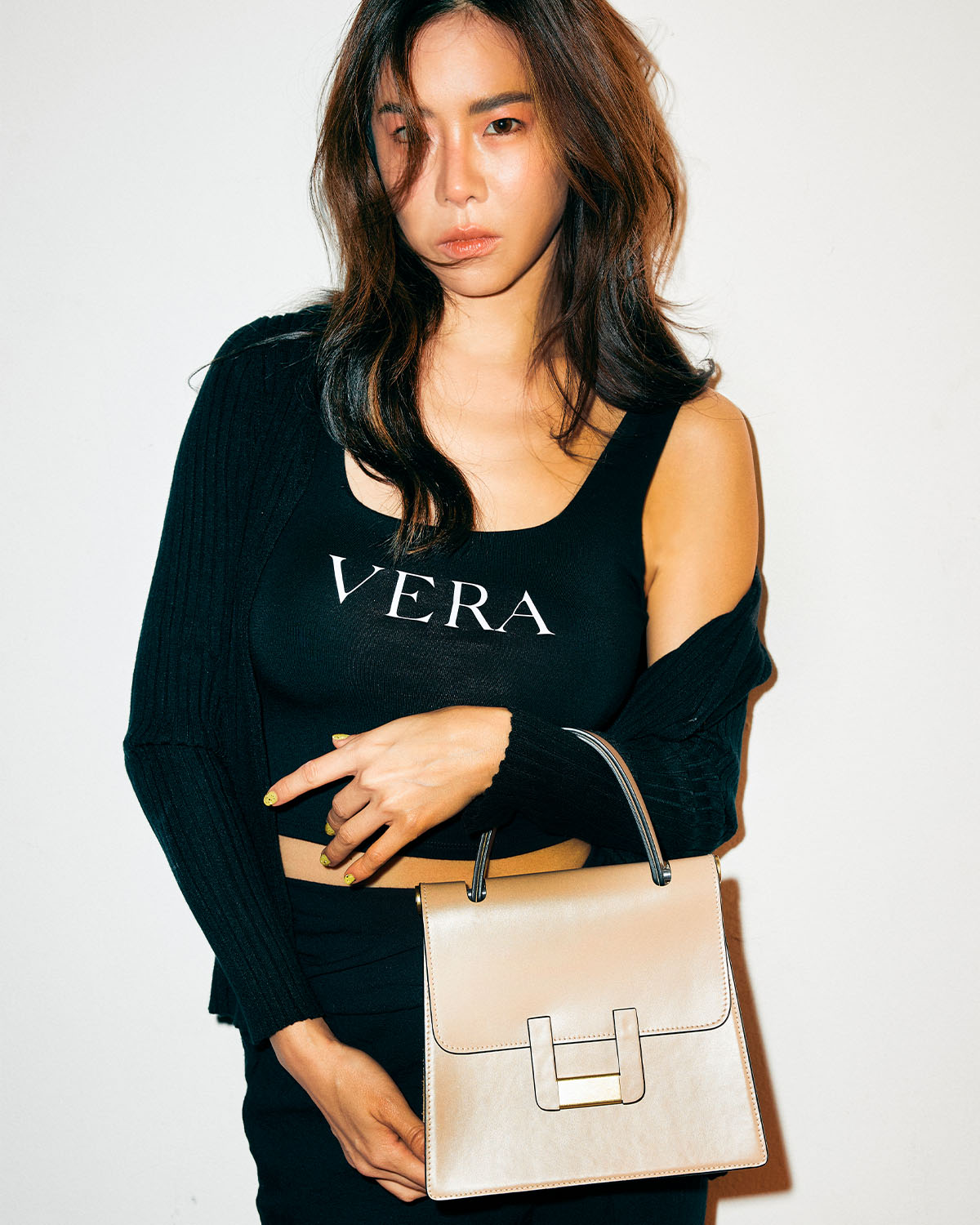 กระเป๋าคล้องไหล่ Shoulder bag หนังแท้ VERA U Edition Roof สี Gobi Desert