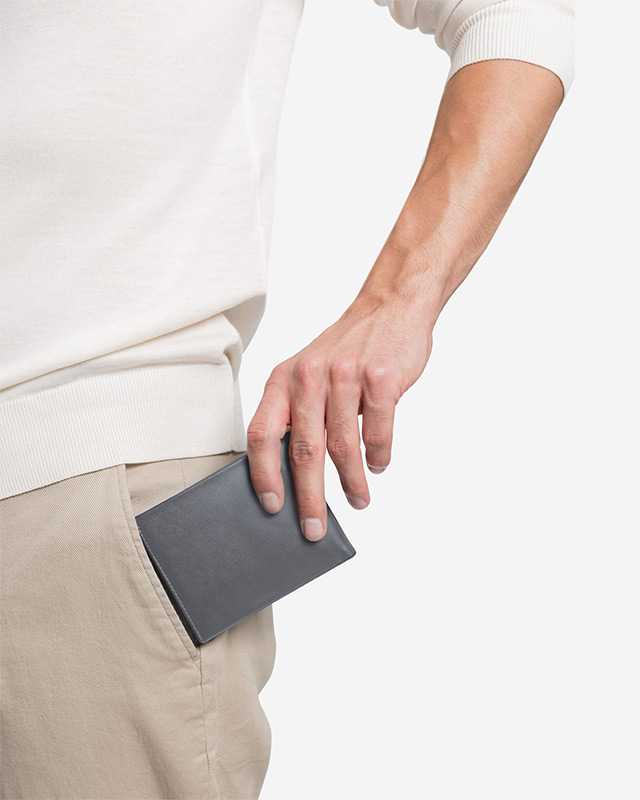 VERA Men Sleek Wallet in Gray