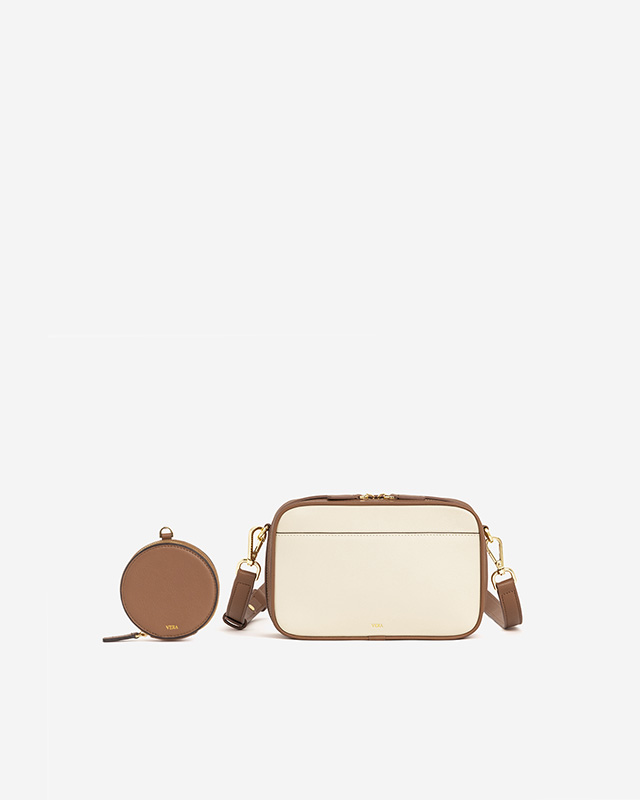 กระเป๋าสะพายข้างหนังแท้ VERA Snack Box Leather Crossbody bag สี Shokupan