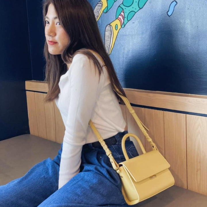 VERA Garret in Lemon Chiffon